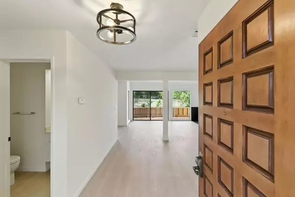 San Carlos, CA 94070,10 Azalea LN