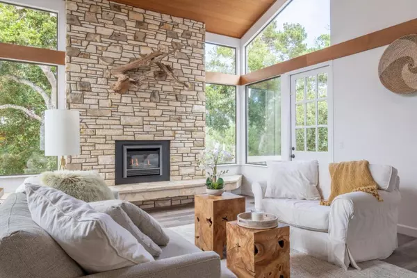 Monterey, CA 93940,18 Deer Stalker