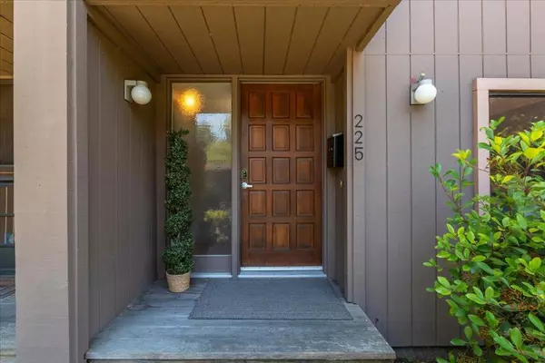 Mountain View, CA 94043,225 Horizon AVE
