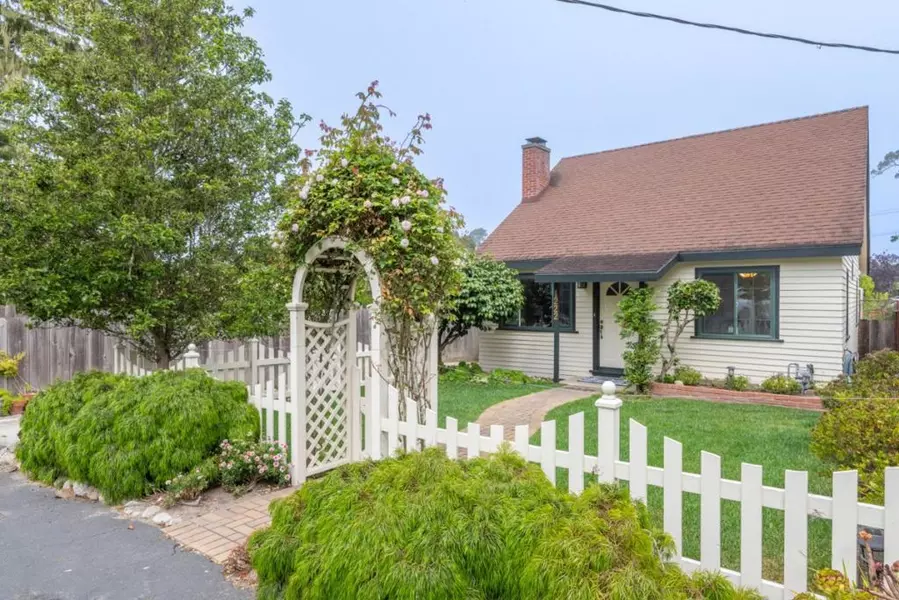 1222 Lincoln AVE, Pacific Grove, CA 93950