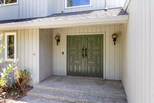 Saratoga, CA 95070,13434 Old Oak WAY