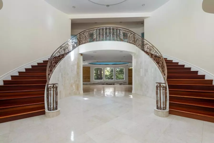 1 Reids Roost RD, Woodside, CA 94062