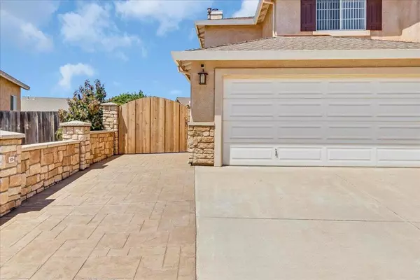Gonzales, CA 93926,1851 Burgundy CIR