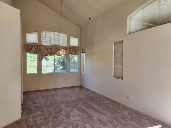 Salinas, CA 93908,21940 Hearthwood CT