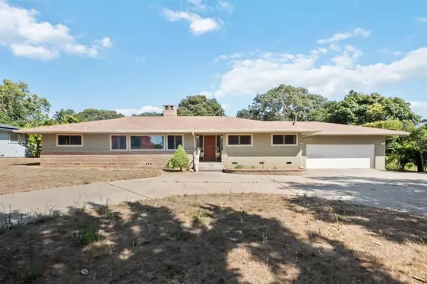 11745 Tam Oshanter DR, Salinas, CA 93906