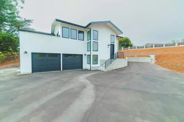 54 Sill RD, Royal Oaks, CA 95076