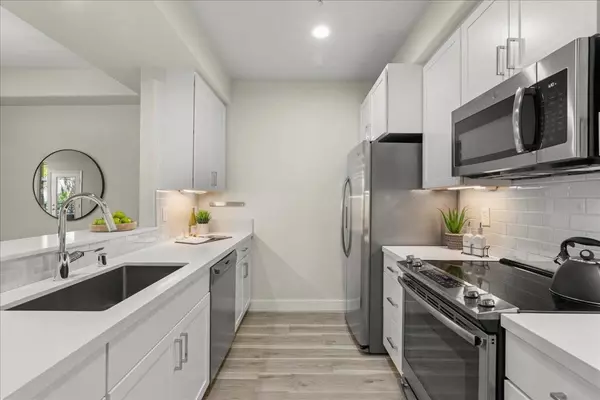 San Mateo, CA 94403,1951 Ofarrell ST #203