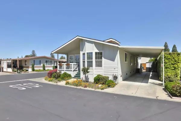 Morgan Hill, CA 95037,42 Dewey