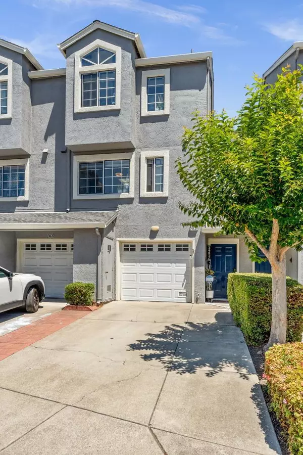 Hayward, CA 94544,24632 Diamond Ridge DR