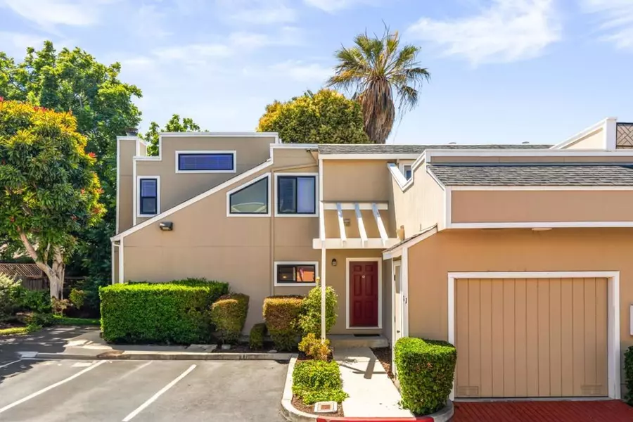 1993 Plymouth ST #11, Mountain View, CA 94043