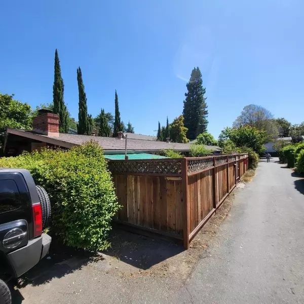 East Palo Alto, CA 94303,1914 Cooley AVE