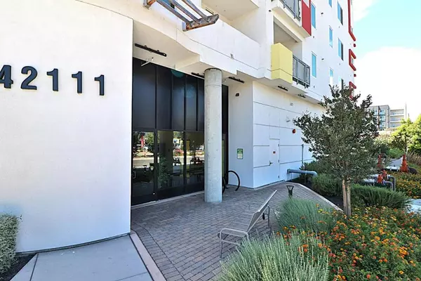 Fremont, CA 94539,42111 Osgood RD #206