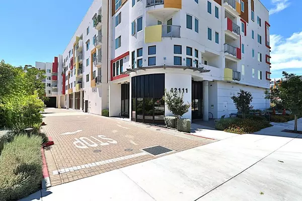 Fremont, CA 94539,42111 Osgood RD #206