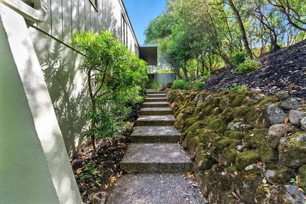 Redwood City, CA 94061,3909 Pepper Tree CT