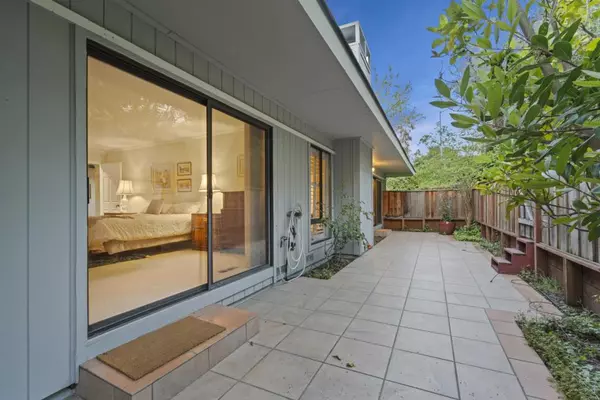 Cupertino, CA 95014,23000 Stonebridge