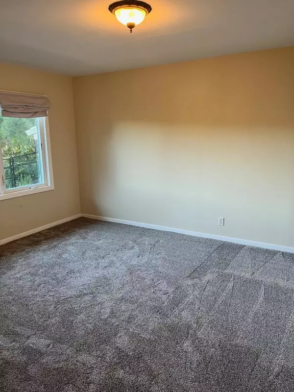 Hillsborough, CA 94010,125 Bella Vista DR