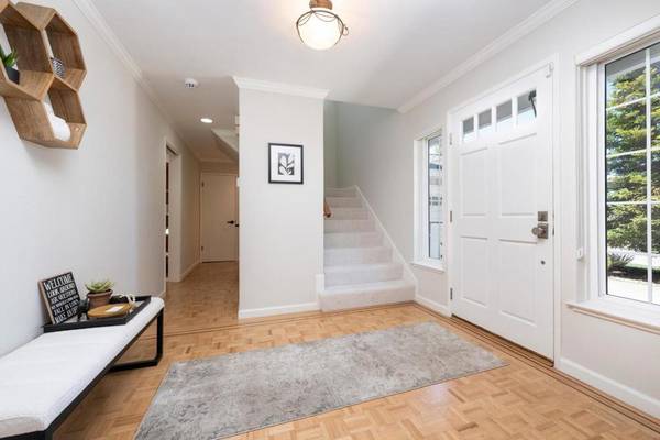 Belmont, CA 94002,2721 Comstock CIR