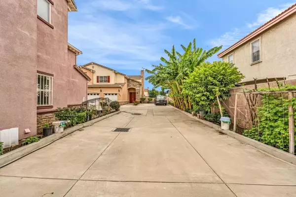El Monte, CA 91732,12025 Ferris RD