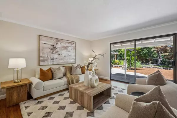 Saratoga, CA 95070,19521 Tweed CT