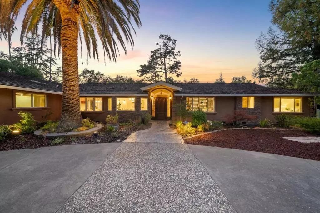 Saratoga, CA 95070,19521 Tweed CT