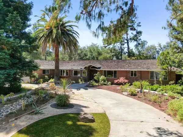 Saratoga, CA 95070,19521 Tweed CT