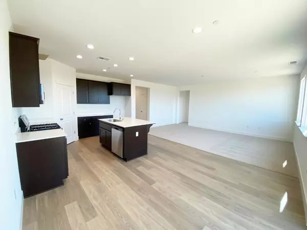 Los Banos, CA 93635,1269 Gypsum DR #2-18