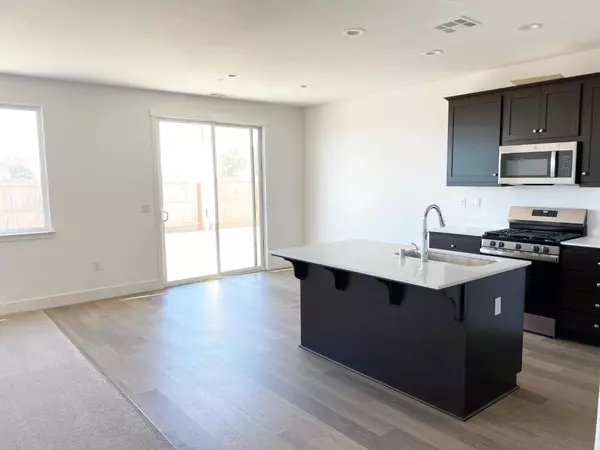 Los Banos, CA 93635,1269 Gypsum DR #2-18