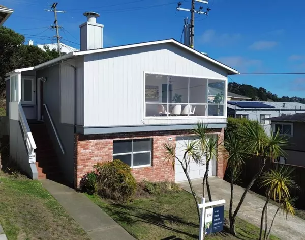 95 Clearview DR,  Daly City,  CA 94015