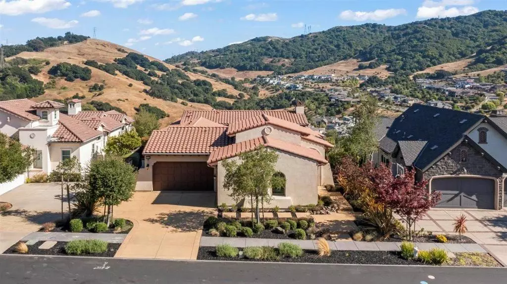 21 Bigleaf RD, Orinda, CA 94563