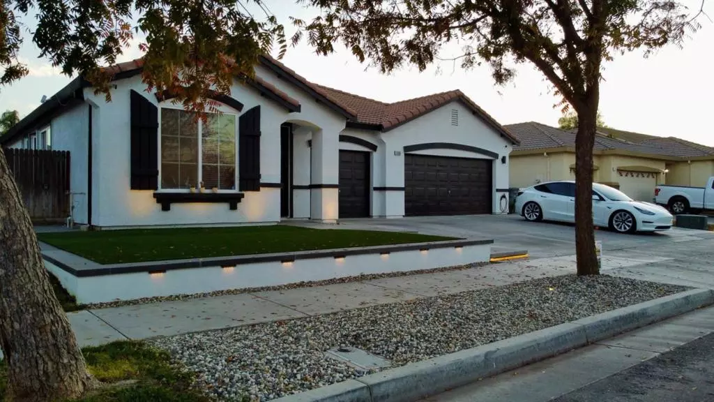 2095 Palermo DR, Los Banos, CA 93635