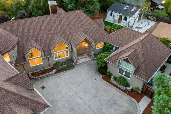 Redwood City, CA 94062,136 Finger AVE