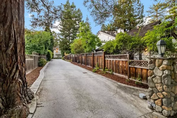 Redwood City, CA 94062,136 Finger AVE
