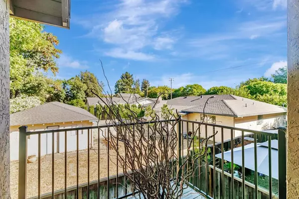 San Jose, CA 95125,2128 Canoas Garden #D