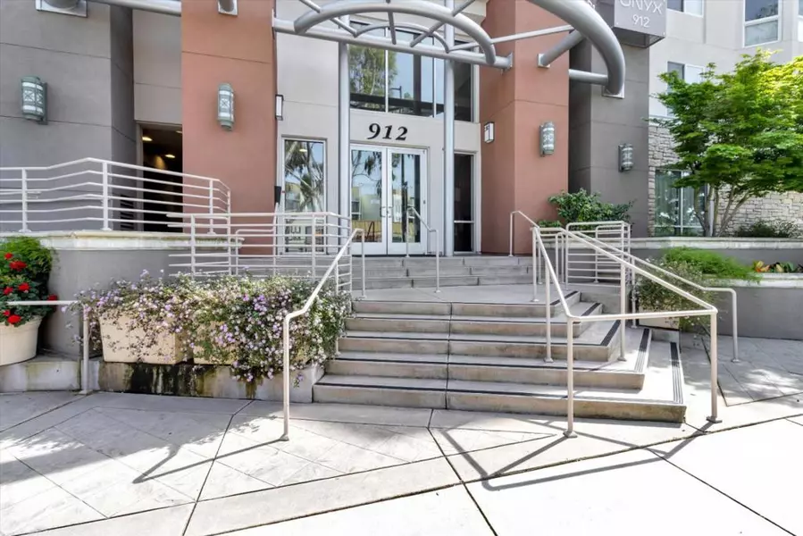 912 Campisi #311, Campbell, CA 95008