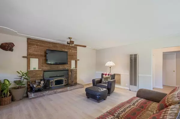 Salinas, CA 93907,454 Paradise RD