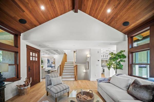 Carmel, CA 93921,0 Lincoln 3 NE of 5th ST