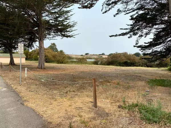 Seaside, CA 93955,208 Roberts AVE