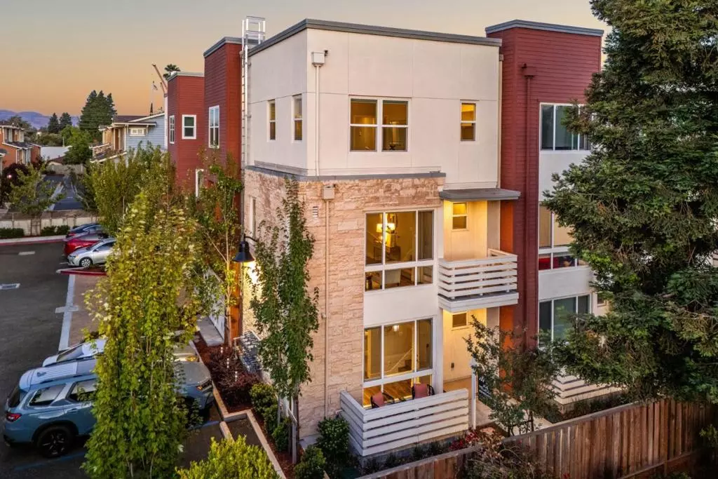 Sunnyvale, CA 94085,417 Santo Domingo TER