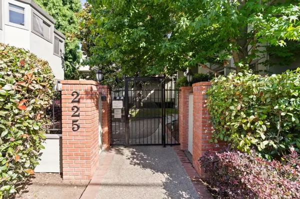 San Mateo, CA 94401,225 E Santa Inez AVE #15