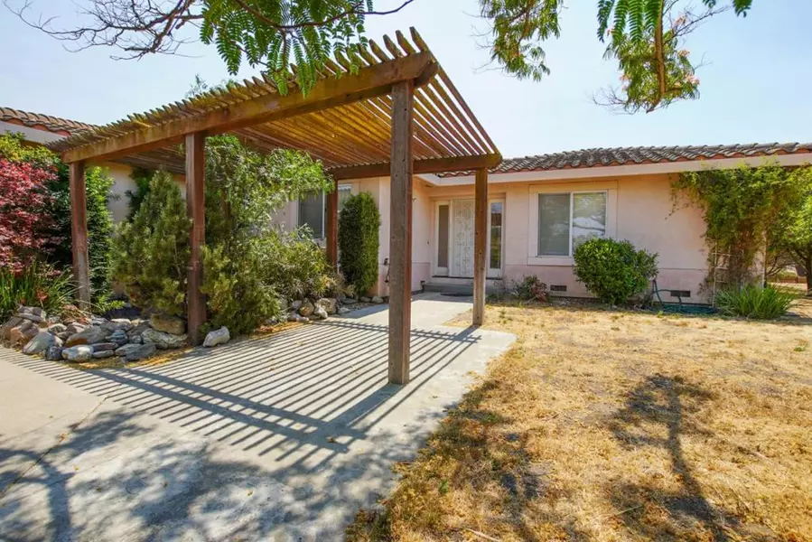 6460 Cabernet DR, Hollister, CA 95023