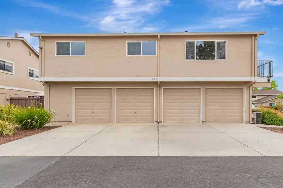 295 Rio Verde PL #4, Milpitas, CA 95035