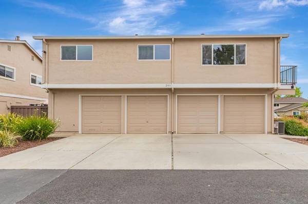 295 Rio Verde PL #4, Milpitas, CA 95035