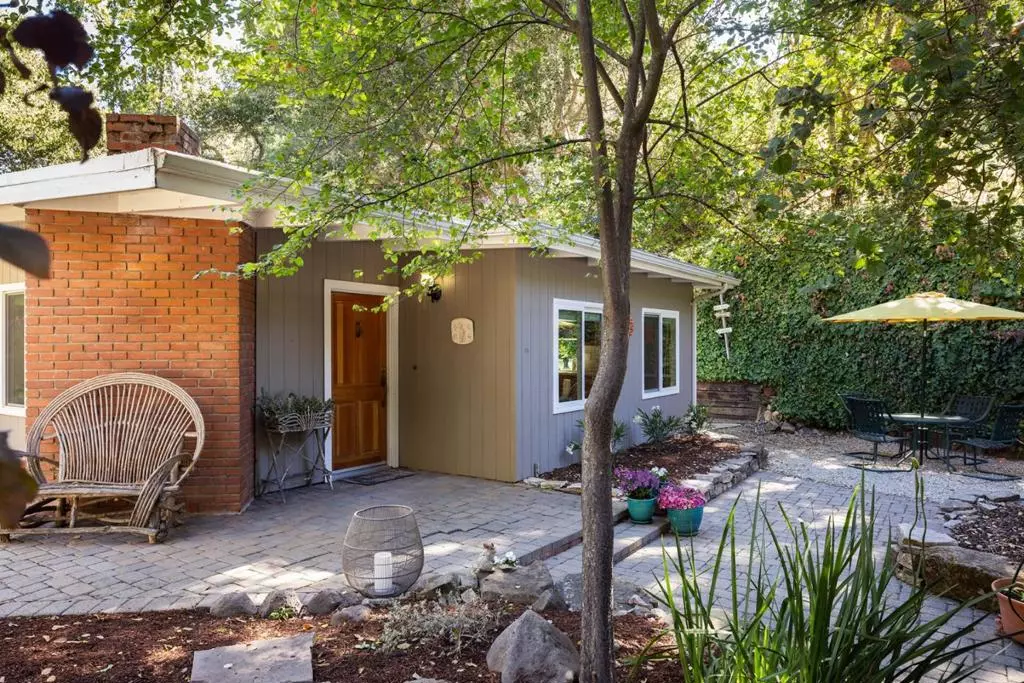 Carmel Valley, CA 93924,32 Southbank RD