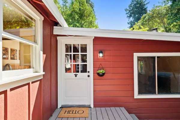 Ben Lomond, CA 95005,155 Rowardennan DR