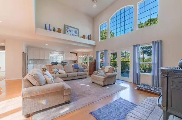 Salinas, CA 93907,8631 Woodland Heights CT