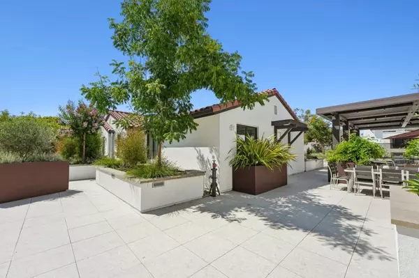 Santa Clara, CA 95050,1850 El Camino Real #210