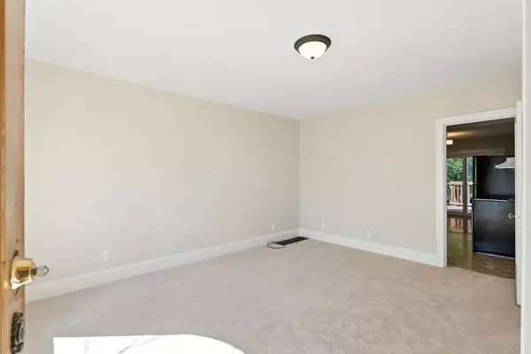 San Bruno, CA 94066,551 Green AVE