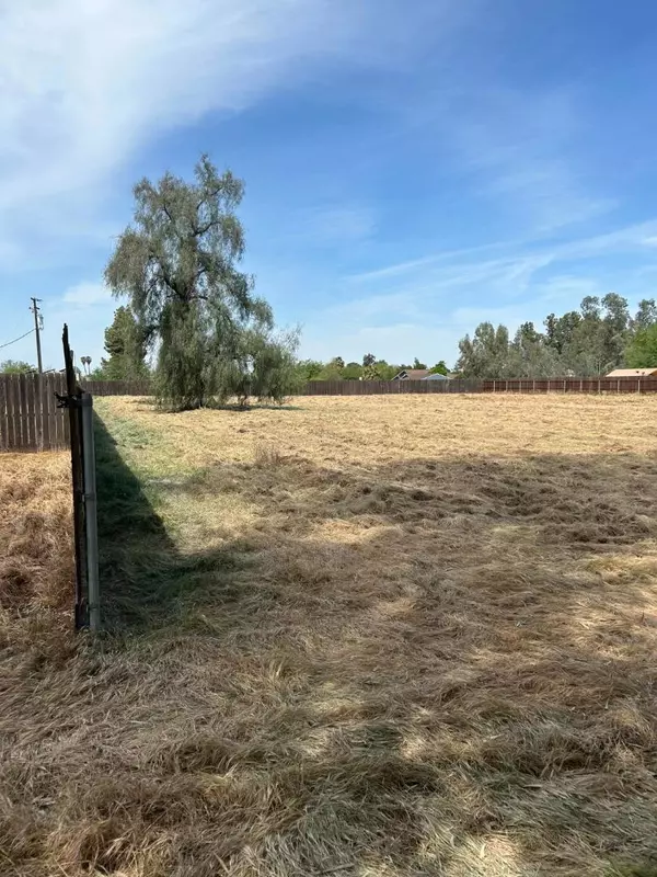 Hanford, CA 93230,0 Fargo AVE