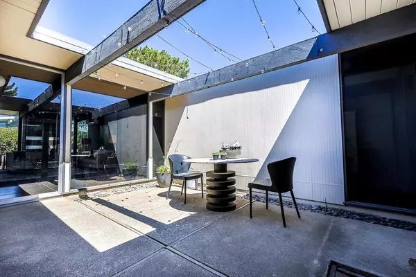 Foster City, CA 94404,275 Puffin CT