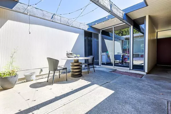 Foster City, CA 94404,275 Puffin CT